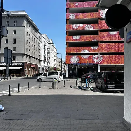 Centrum Marszalkowska Parking * Varsó